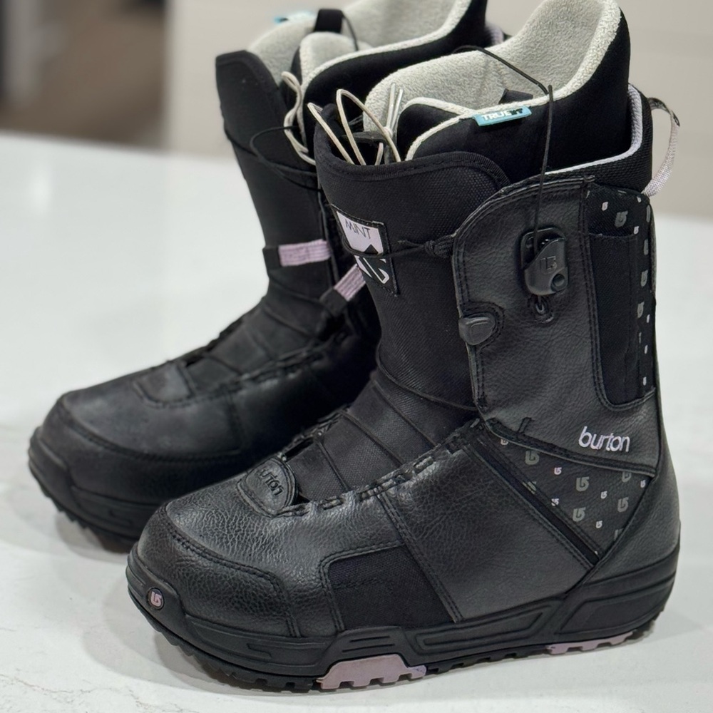 Burton Mint Snowboard Boots